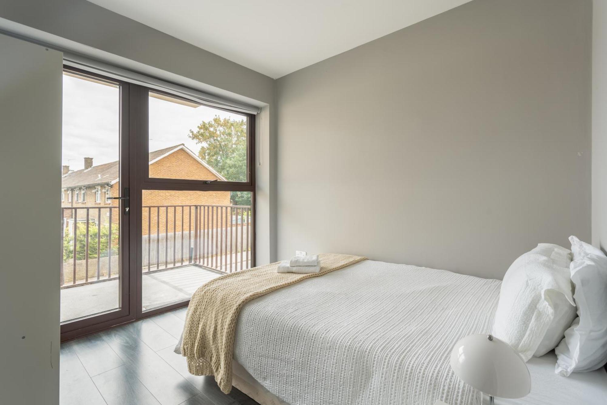 Modern Double Room With Shared Bathroom ロンドン エクステリア 写真
